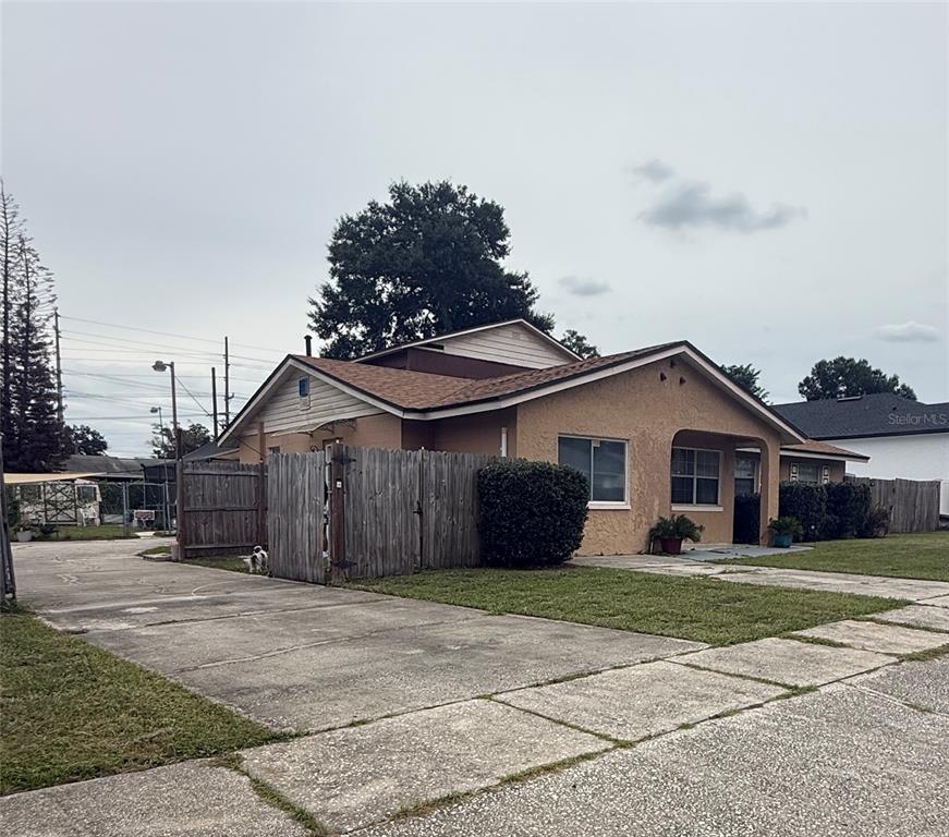1607 WRIGHT DRIVE, LAKELAND, FL — photo 3 of 34