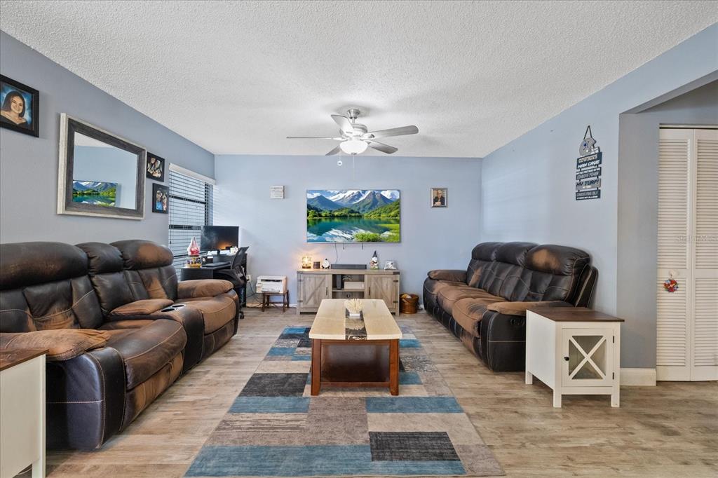 803 FAIRWOOD LANE, CLEARWATER, FL — photo 4 of 30