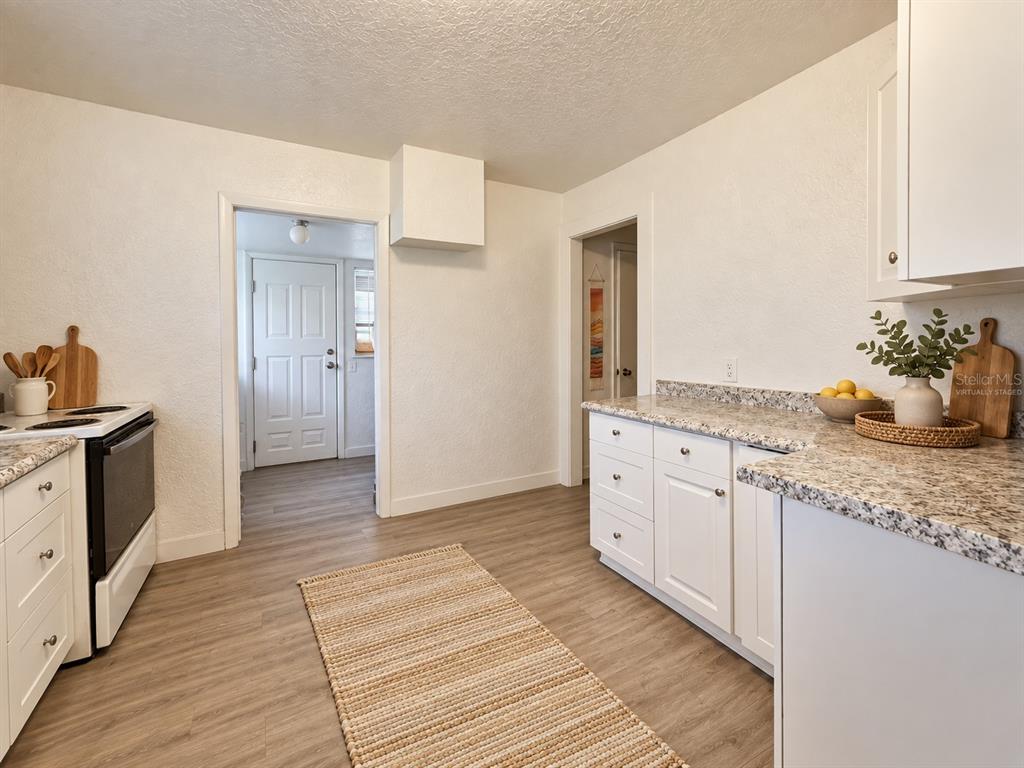 905 NICHOLSON STREET, CLEARWATER, FL — photo 4 of 14