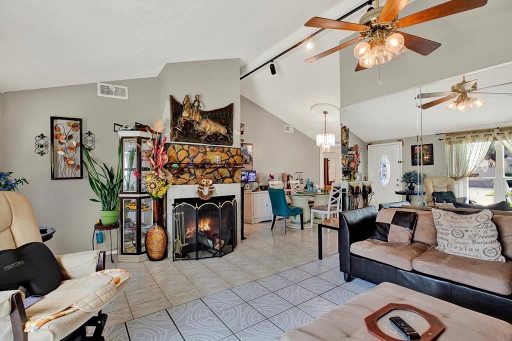 9309 ASHFIELD COURT, TAMPA, FL — photo 2 of 30