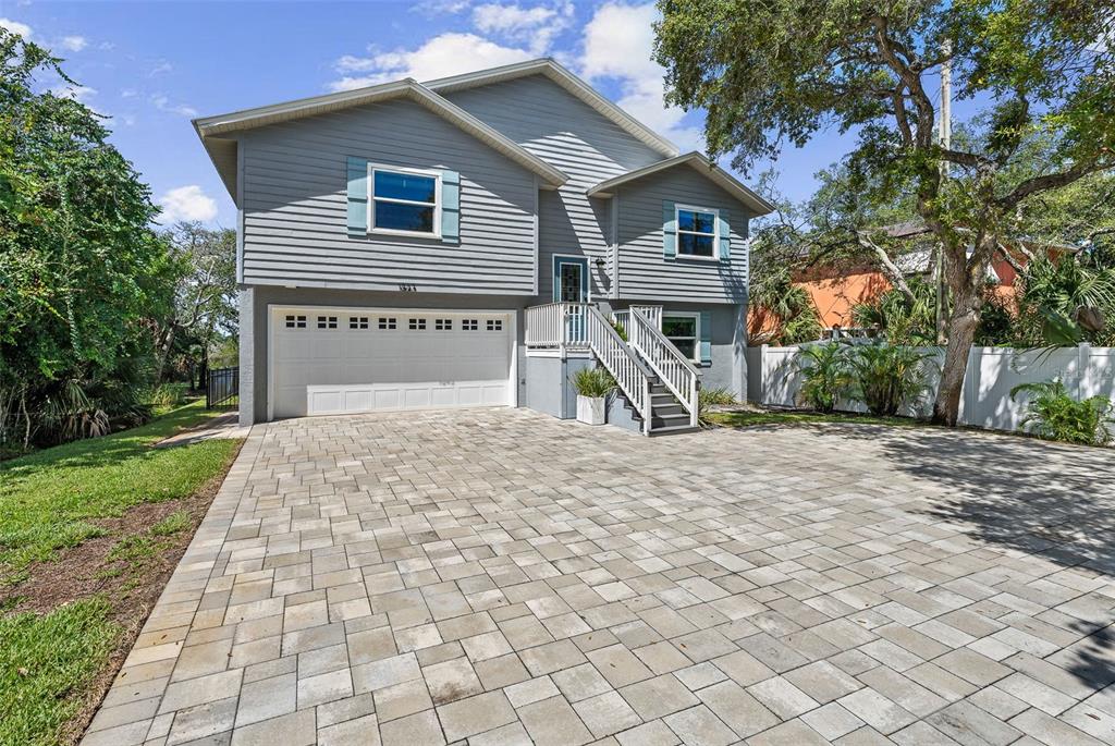 1843 OAK PLACE
