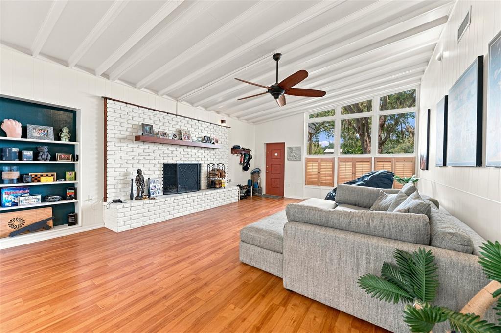 809 E RIVER DRIVE, TEMPLE TERRACE, FL — photo 3 of 30