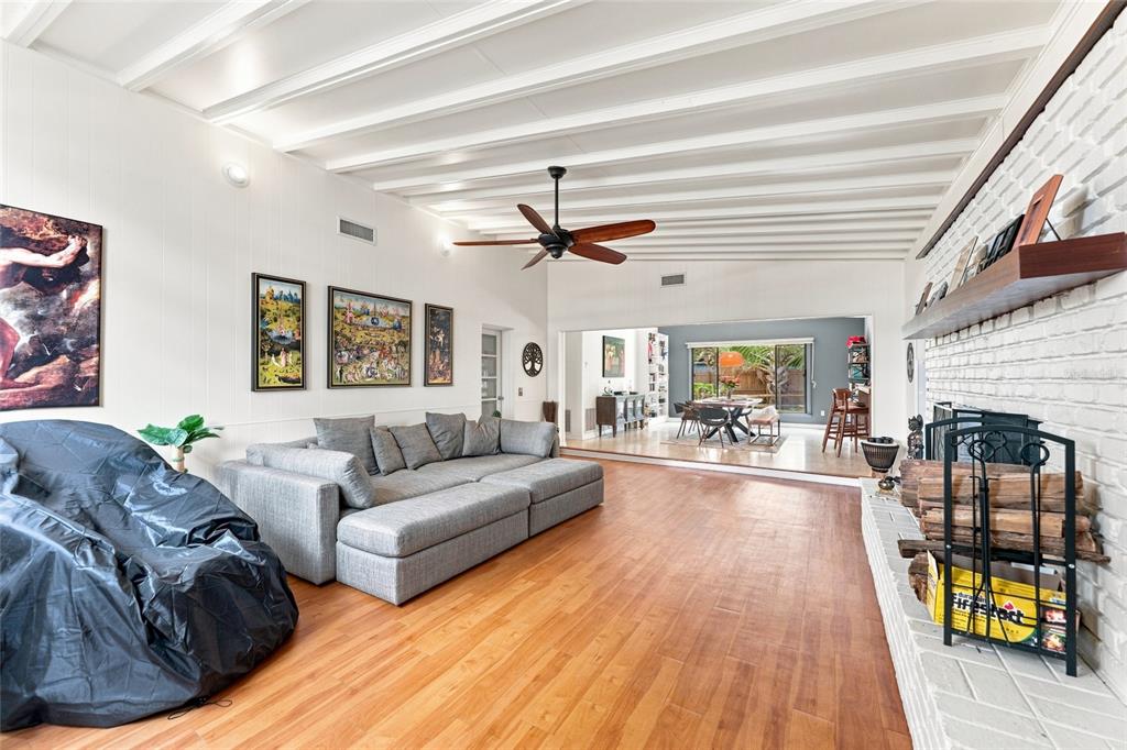 809 E RIVER DRIVE, TEMPLE TERRACE, FL — photo 4 of 30