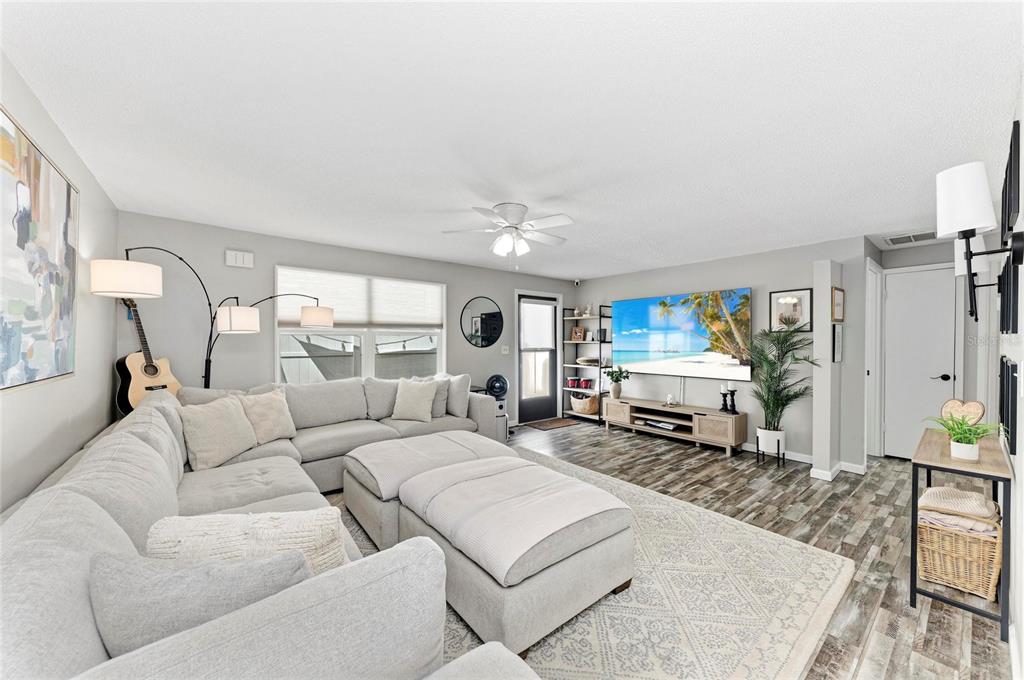 1841 JOYCE STREET, SARASOTA, FL — photo 3 of 30