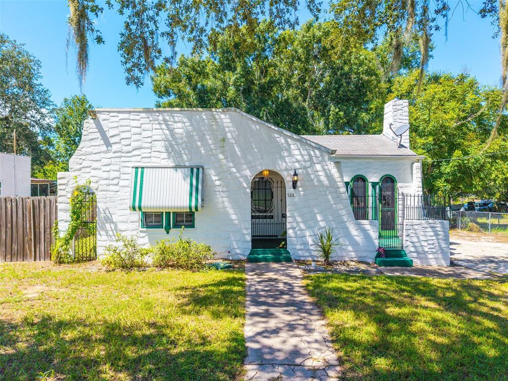528 S 8TH STREET