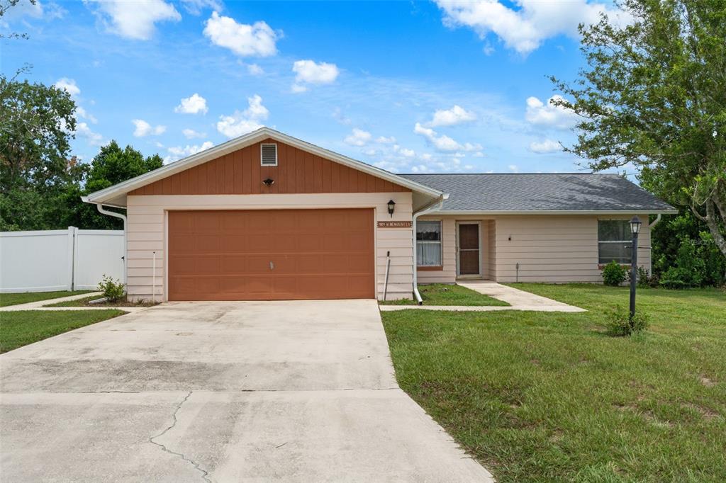 909 W BEAKRUSH LANE