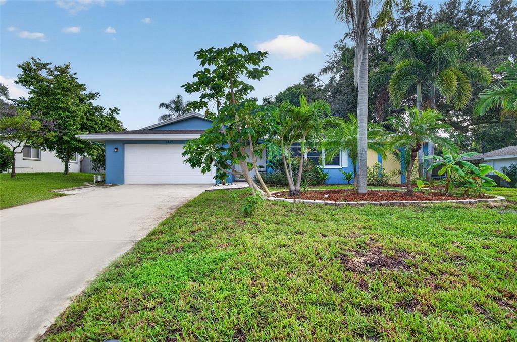2225 SNEAD AVENUE, DUNEDIN, FL — photo 2 of 30