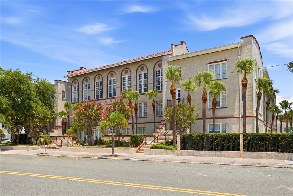 701 MIRROR LAKE DRIVE N UNIT 202