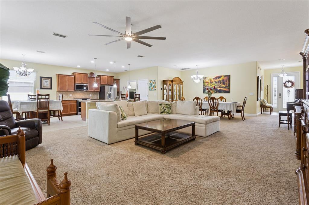 1425 AVILA AVE, DELTONA, FL — photo 4 of 30