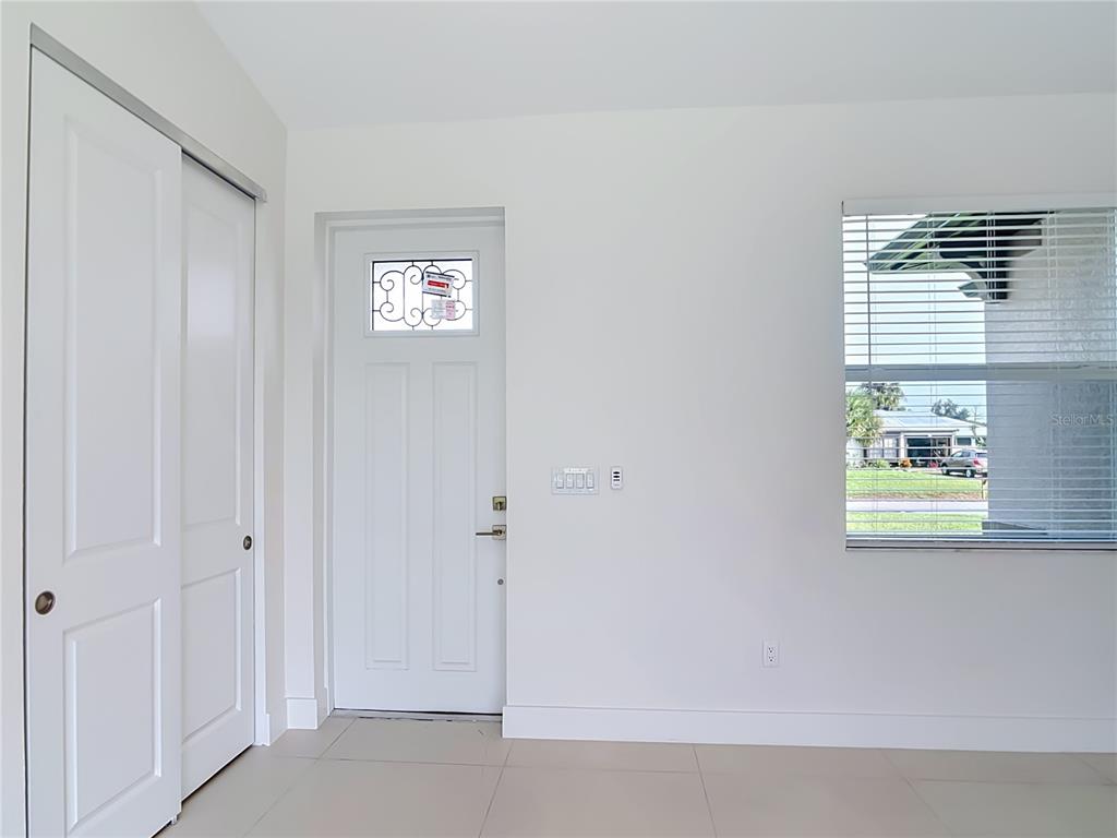 18467 MORRISSON AVENUE, PORT CHARLOTTE, FL — photo 5 of 30