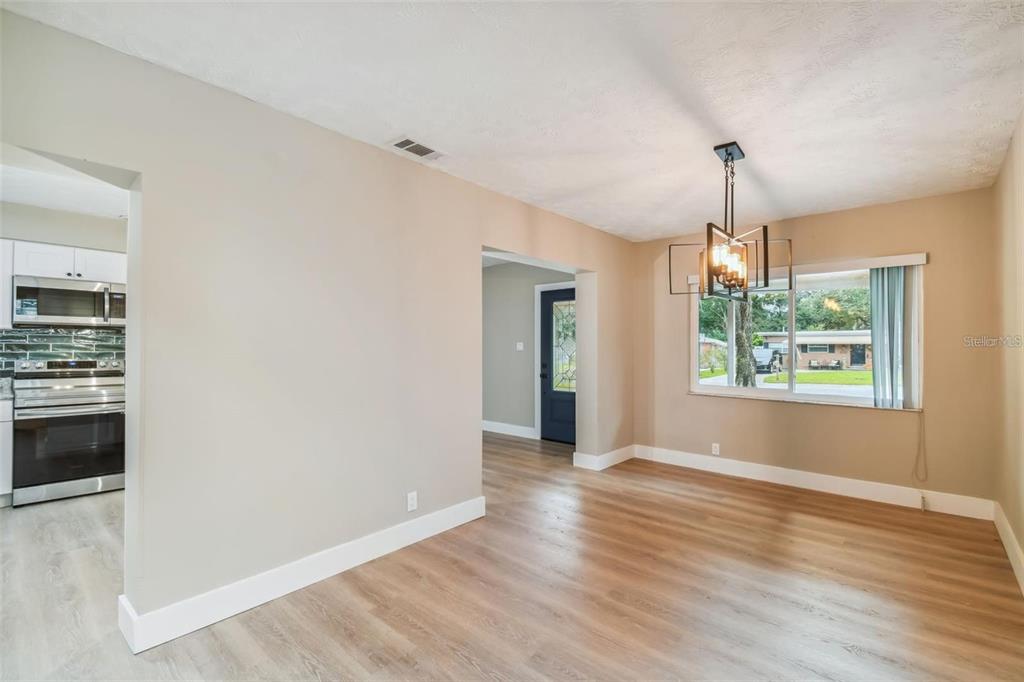 1717 W ELDRED DRIVE, TAMPA, FL — photo 5 of 15