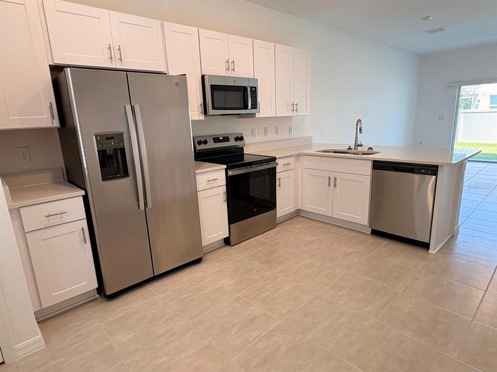 2844 SKYLINE LOOP, KISSIMMEE, FL — photo 4 of 18