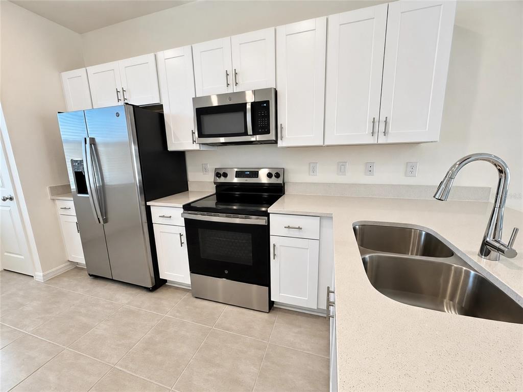 2844 SKYLINE LOOP, KISSIMMEE, FL — photo 5 of 18