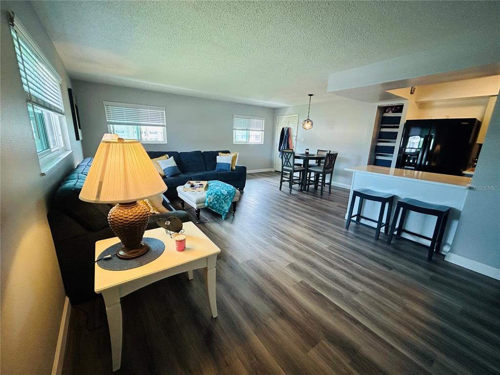 105 47TH AVENUE DRIVE W UNIT 377, BRADENTON, FL — photo 5 of 30