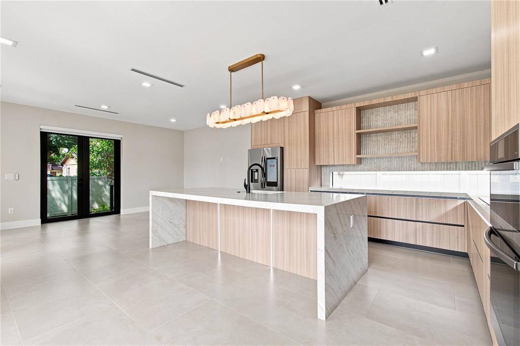 3429 W PALMETTO STREET, TAMPA, FL — photo 5 of 30