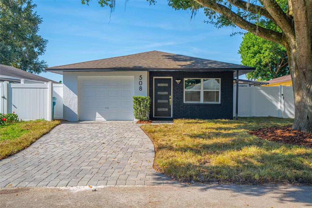 508 HIBISCUS WAY