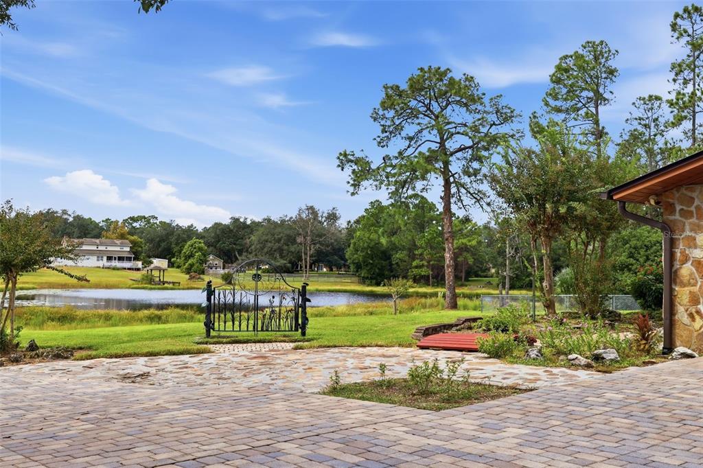 340 KIWANIS CIRCLE, CHULUOTA, FL — photo 3 of 30