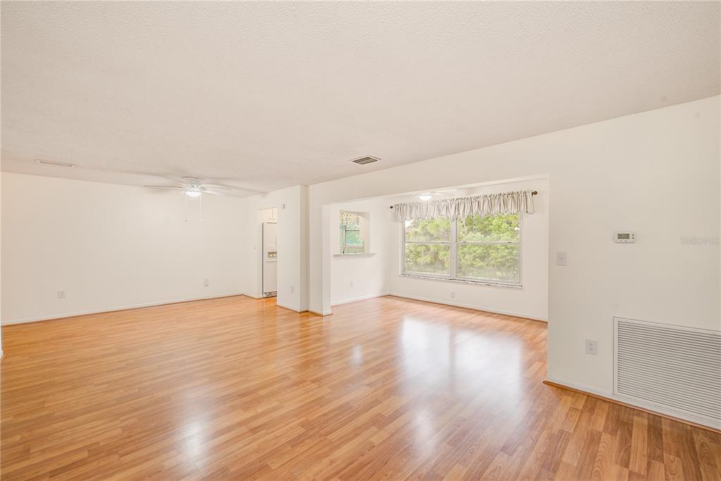 5660 80TH ST N UNIT C305, ST PETERSBURG, FL — photo 5 of 24
