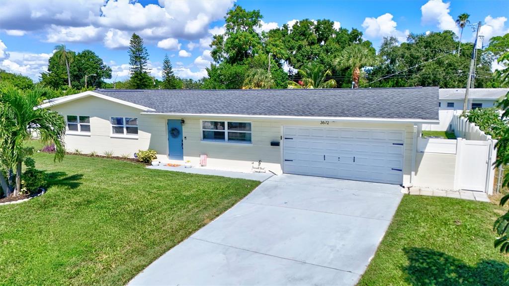 3672 SEAROBIN DRIVE SE, ST PETERSBURG, FL — photo 2 of 45