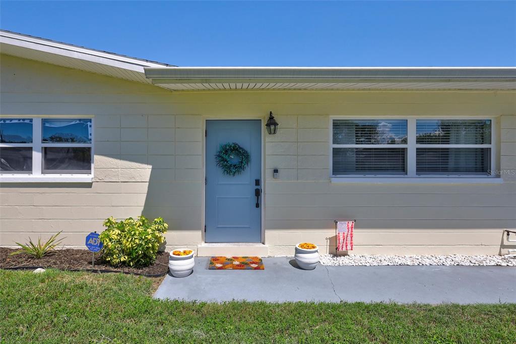 3672 SEAROBIN DRIVE SE, ST PETERSBURG, FL — photo 4 of 45