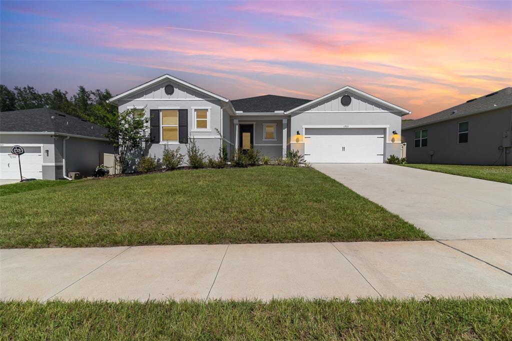 1933 BURGUNDY DRIVE