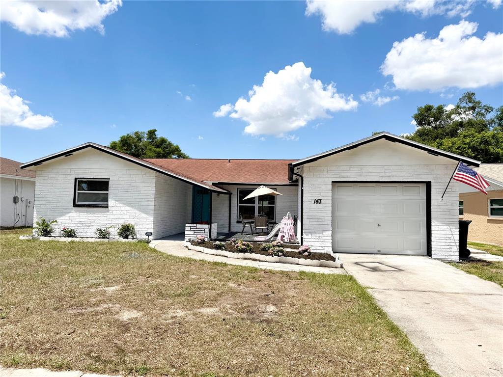 143 VALLEY CIRCLE