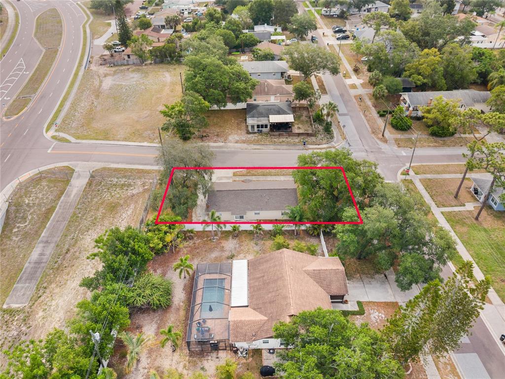1221 E COURT STREET, TARPON SPRINGS, FL — photo 3 of 36