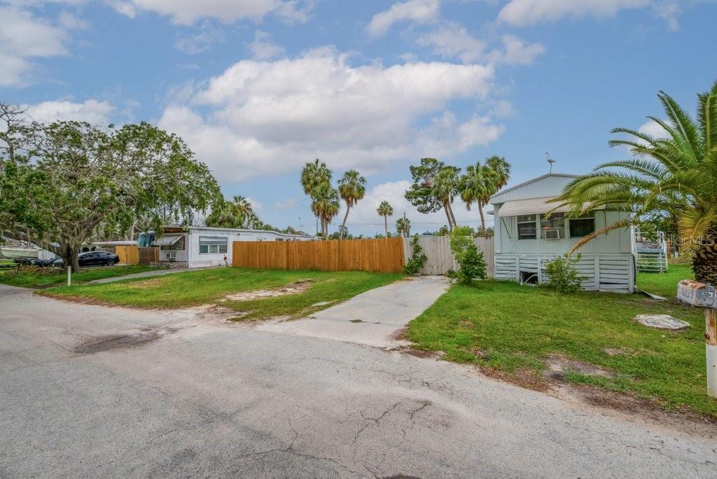 6833 GARDEN DRIVE
