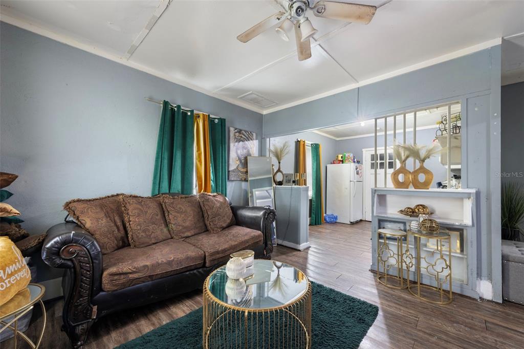 1535 PRESTON STREET S, ST PETERSBURG, FL — photo 2 of 9