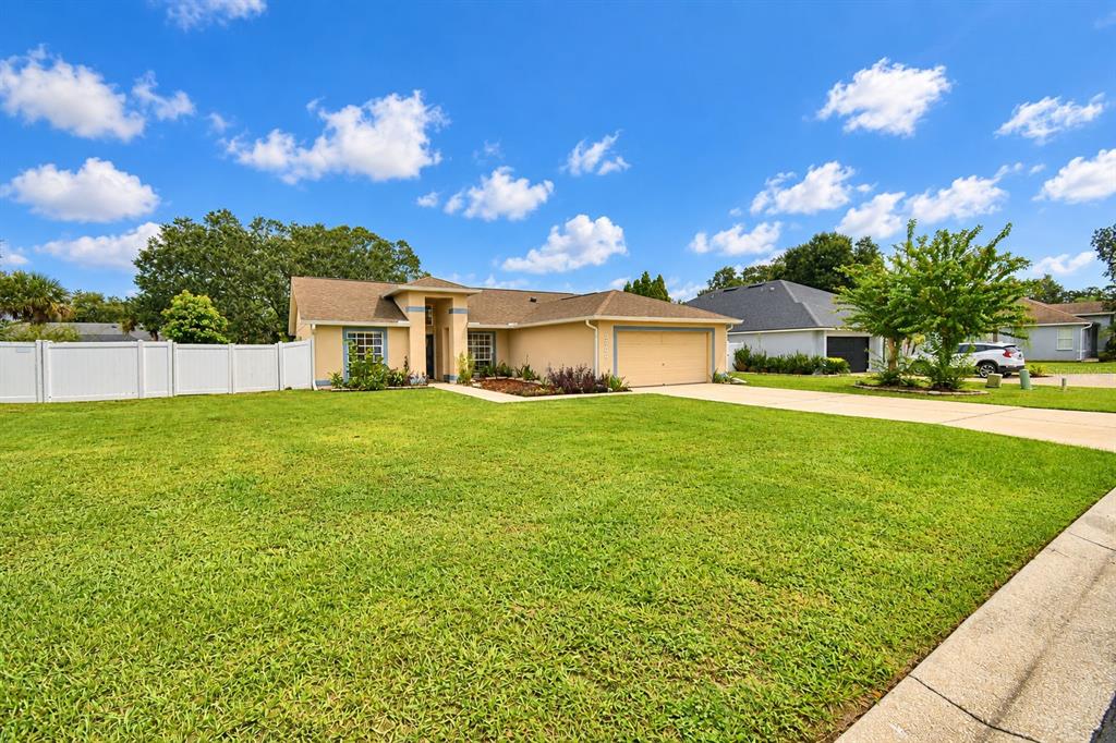 3603 LISMORE DRIVE, LAKELAND, FL — photo 2 of 30