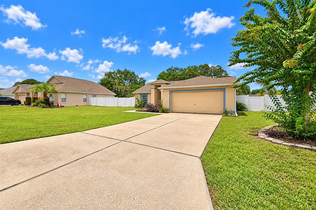 3603 LISMORE DRIVE, LAKELAND, FL — photo 4 of 30
