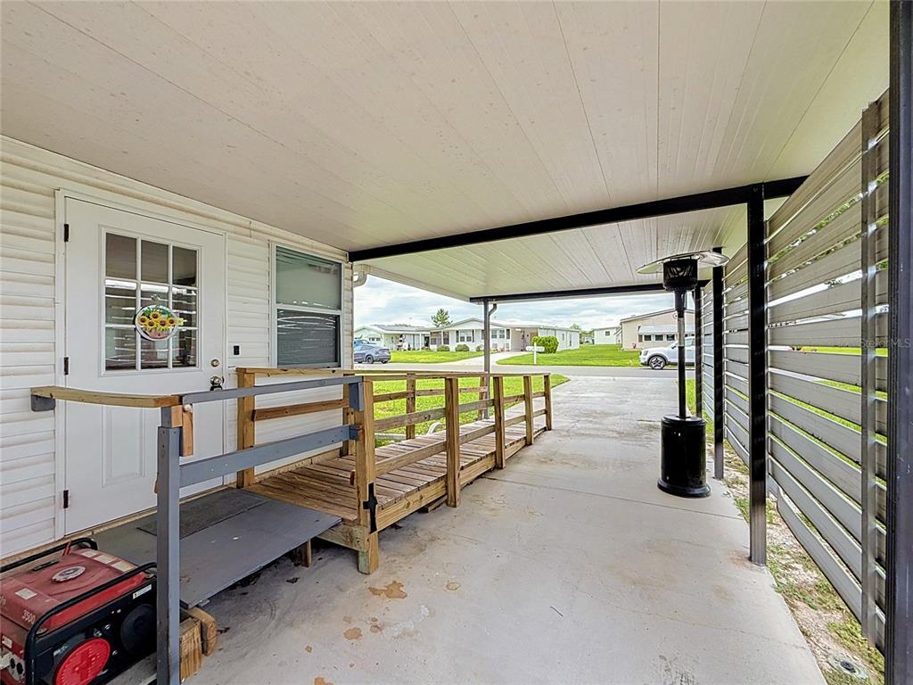 1559 NASSAU CIRCLE, TAVARES, FL — photo 4 of 30