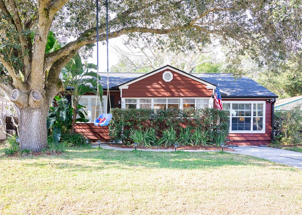 918 PALM DRIVE