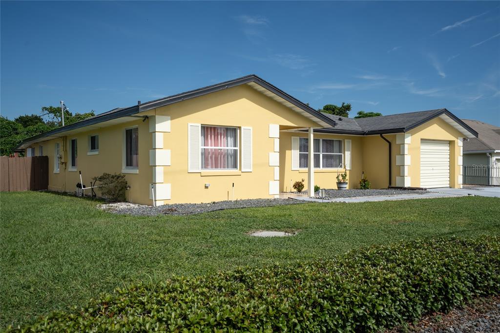 2178 INDIA BOULEVARD, DELTONA, FL — photo 2 of 30