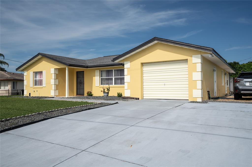2178 INDIA BOULEVARD, DELTONA, FL — photo 3 of 30