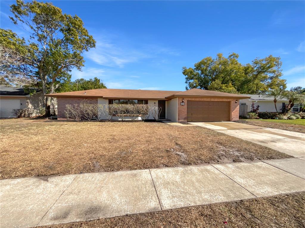 2052 LEANNE COURT