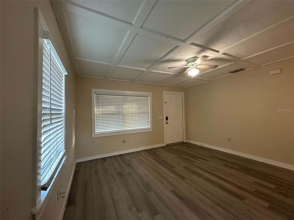 569 W WOODARD STREET, EAGLE LAKE, FL — photo 3 of 19