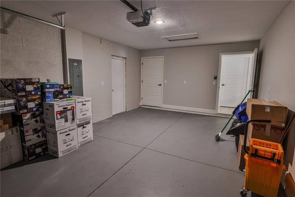 1013 13TH STREET E, BRADENTON, FL — photo 3 of 30