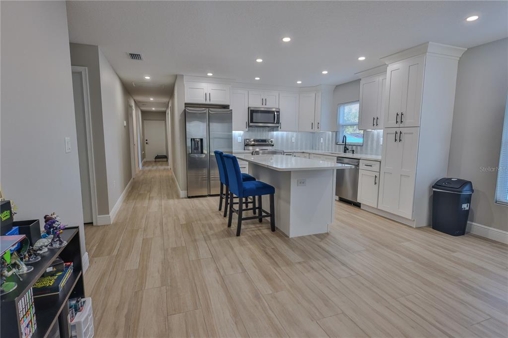 1013 13TH STREET E, BRADENTON, FL — photo 4 of 30