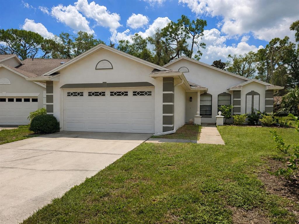 4361 CLOVERLEAF PLACE