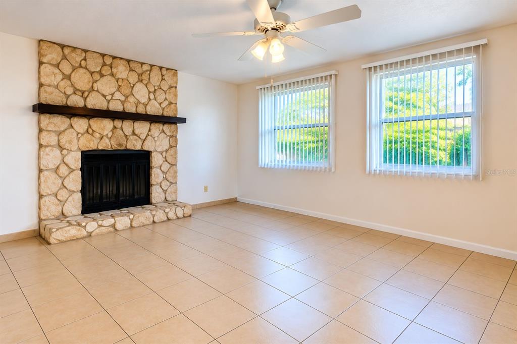 824 E 9TH AVENUE, NEW SMYRNA BEACH, FL — photo 5 of 15