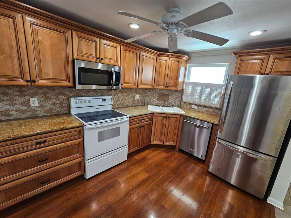 5980 SHORE DRIVE S UNIT 901, GULFPORT, FL — photo 5 of 45