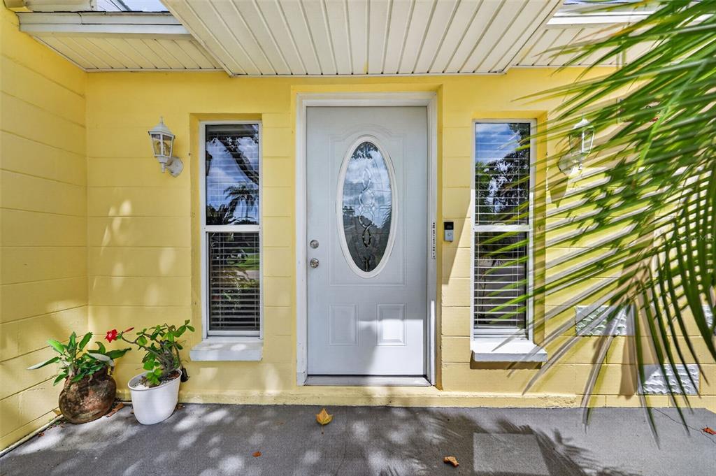 3793 BENSON AVENUE N, ST PETERSBURG, FL — photo 4 of 30