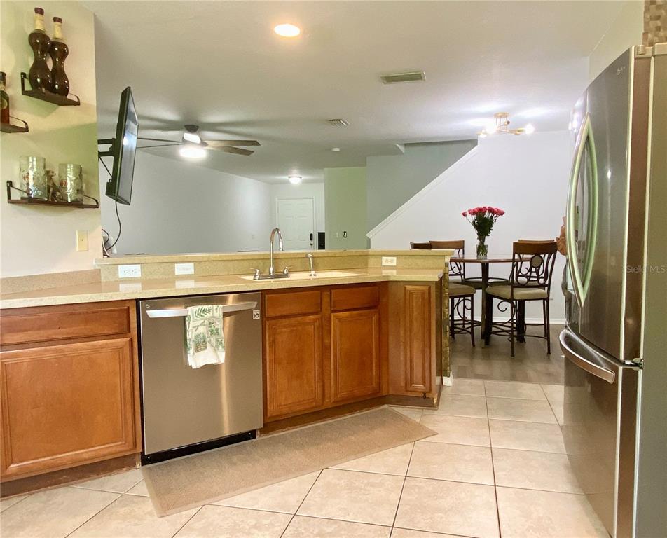 1529 WATER TERRACE LN, BRANDON, FL — photo 3 of 30