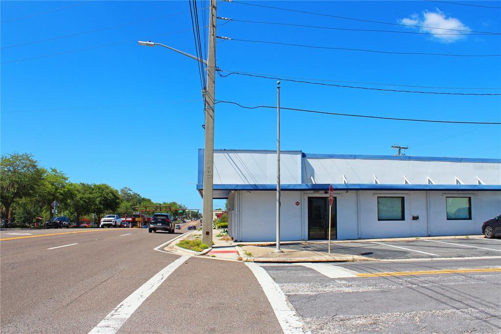 2518 S FLORIDA AVENUE, LAKELAND, FL — photo 4 of 30