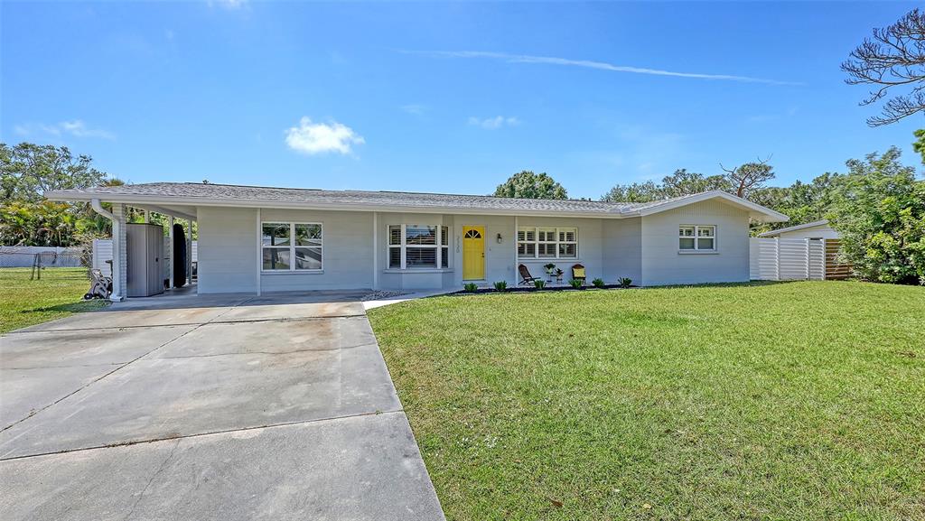 2220 PALM TERRACE