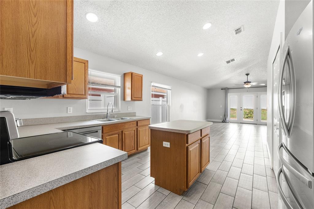258 GRANTHAM DRIVE, DAVENPORT, FL — photo 4 of 20