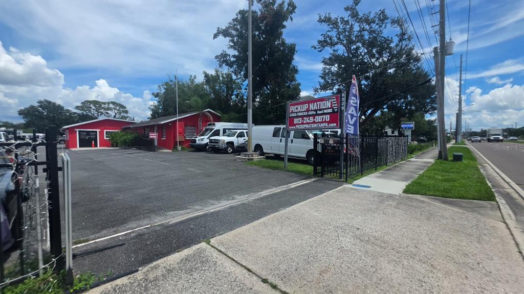 6029 MEMORIAL HIGHWAY, TAMPA, FL — photo 4 of 9