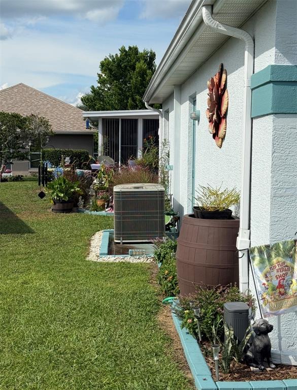 10440 S CLINT LOOP, FLORAL CITY, FL — photo 3 of 23