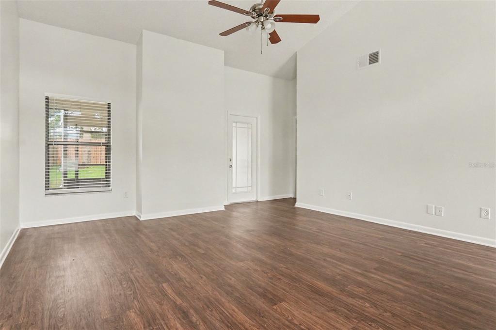 1097 COVINGTON STREET, OVIEDO, FL — photo 4 of 18